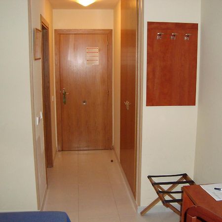 Hotel Guineu Pas De La Casa Exteriör bild