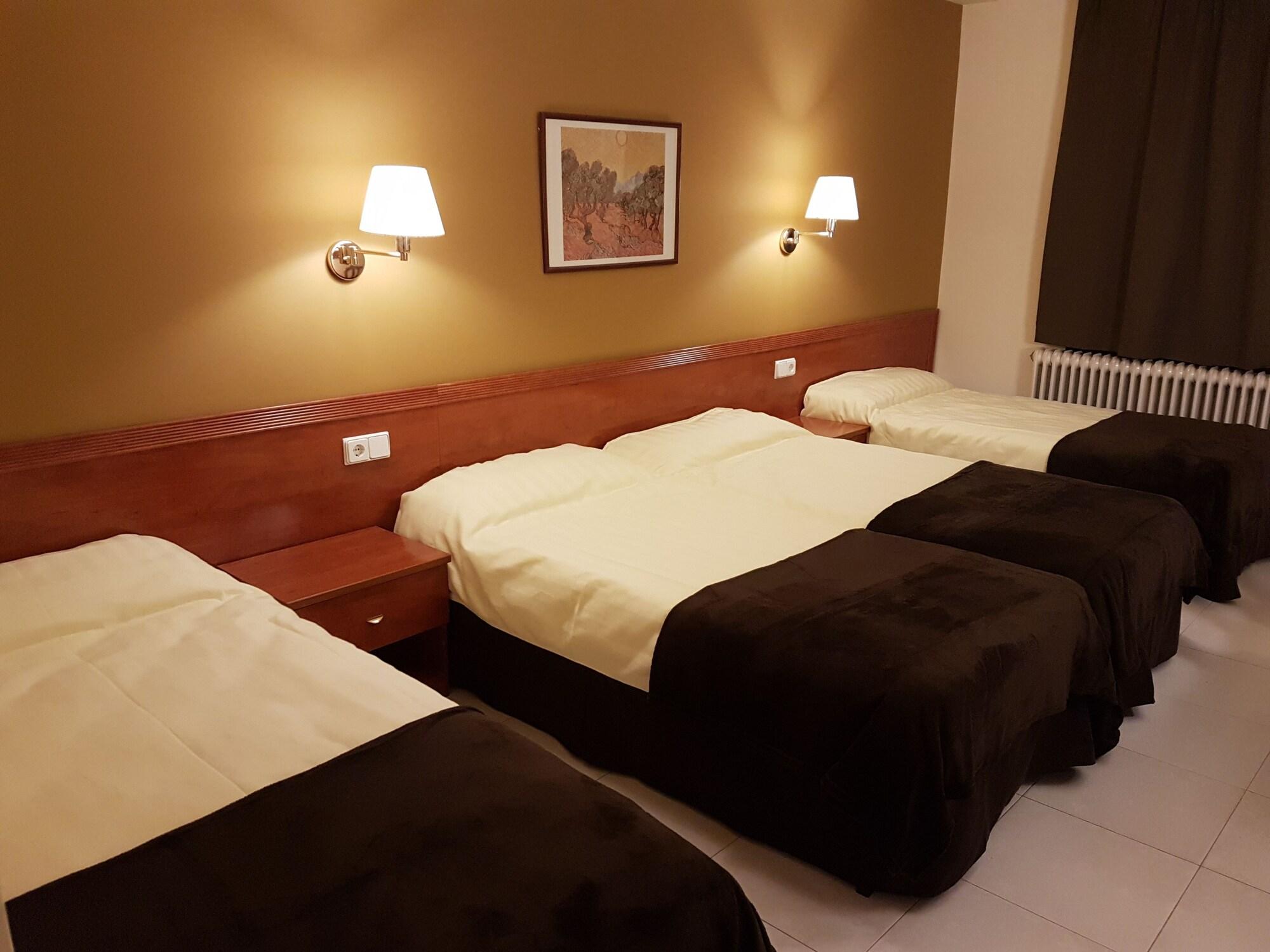 Hotel Guineu Pas De La Casa Exteriör bild